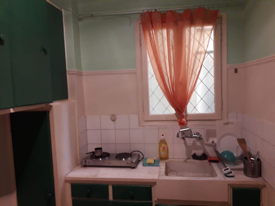 Angle of the vintage kitchen 