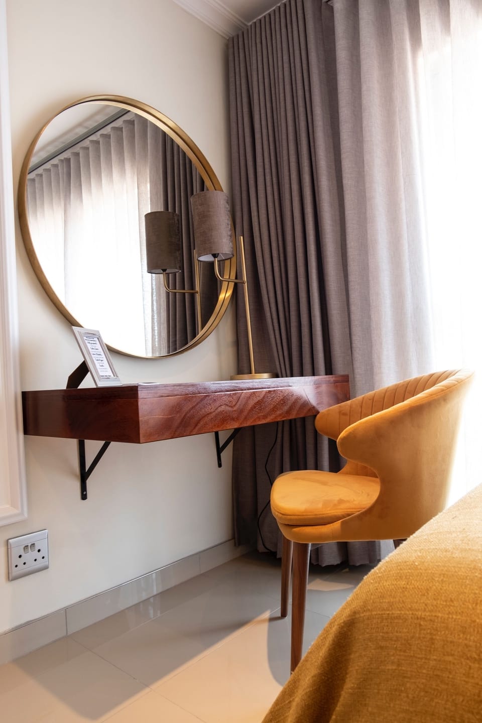 Apartment, 1 Double Bed, Non Smoking | Living area | Flat-screen TV