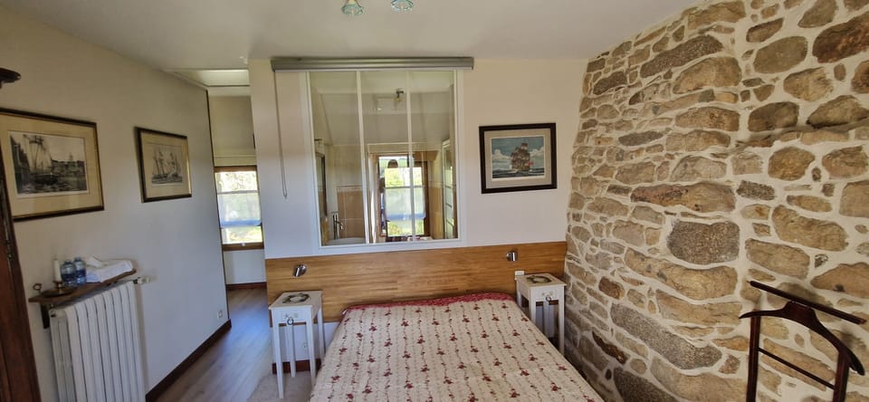 Double Room (Pere Pierron) | Premium bedding, individually decorated, individually furnished, desk