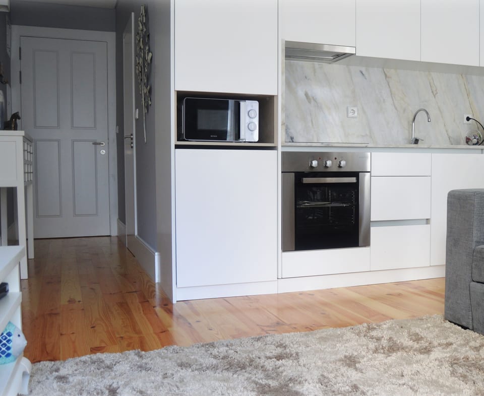 Apartment, 1 Bedroom | Private kitchen | Fridge, microwave, stovetop, electric kettle