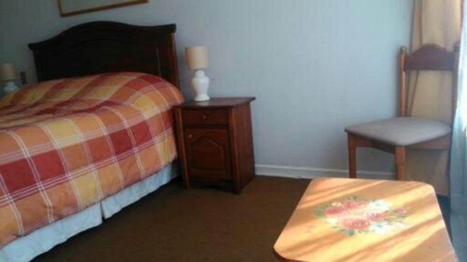 Family Room | 3 bedrooms, free wired internet