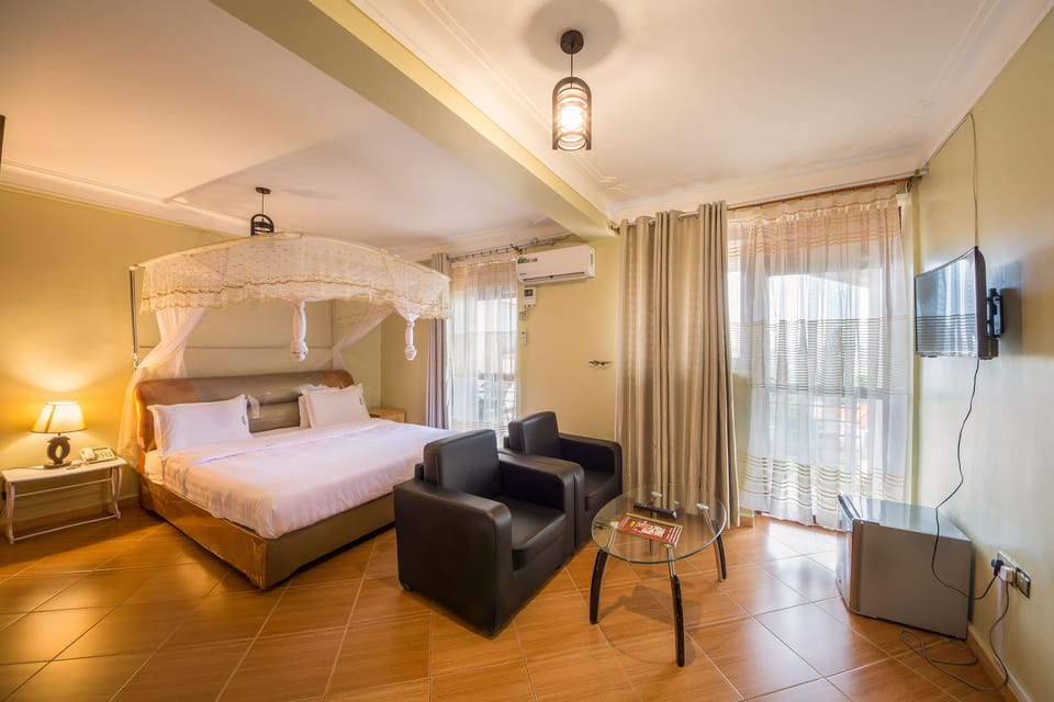 Deluxe Double Room | In-room safe, desk, blackout drapes, soundproofing