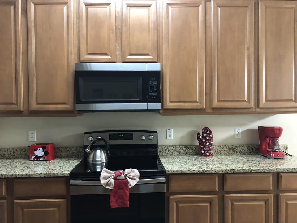Stove top - Microwave - Toaster