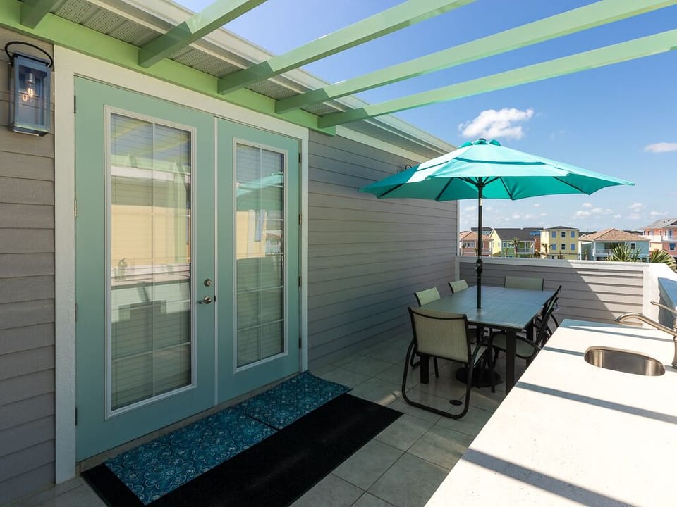 Upstairs Balcony