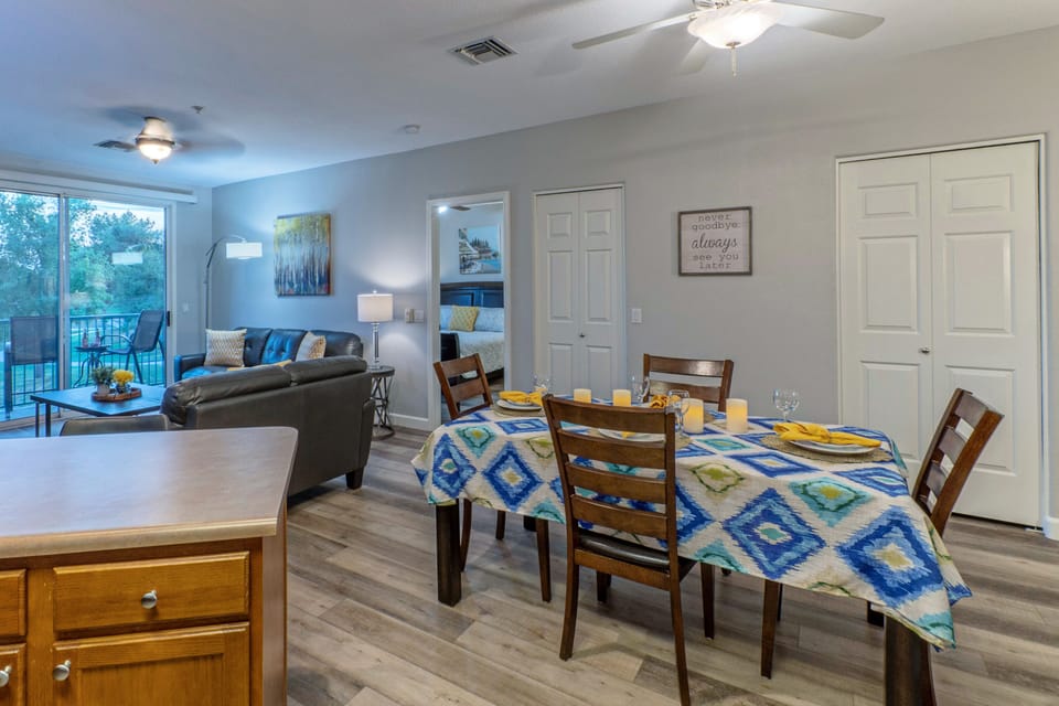 This condo has all the extras: ceiling fans, a private balcony with golf course view, a fireplace and attractive furnishings.