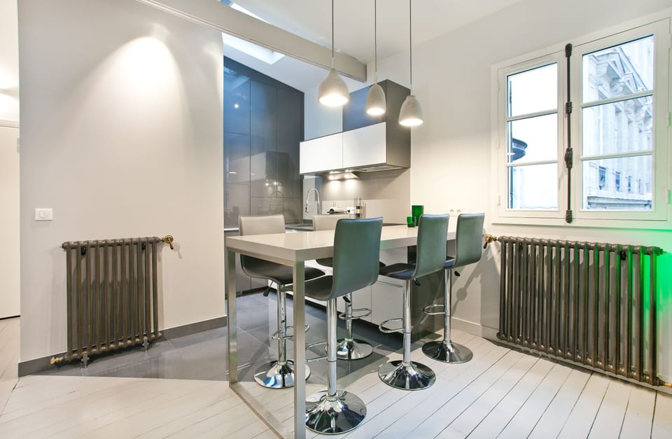7 steps to reach the apartment