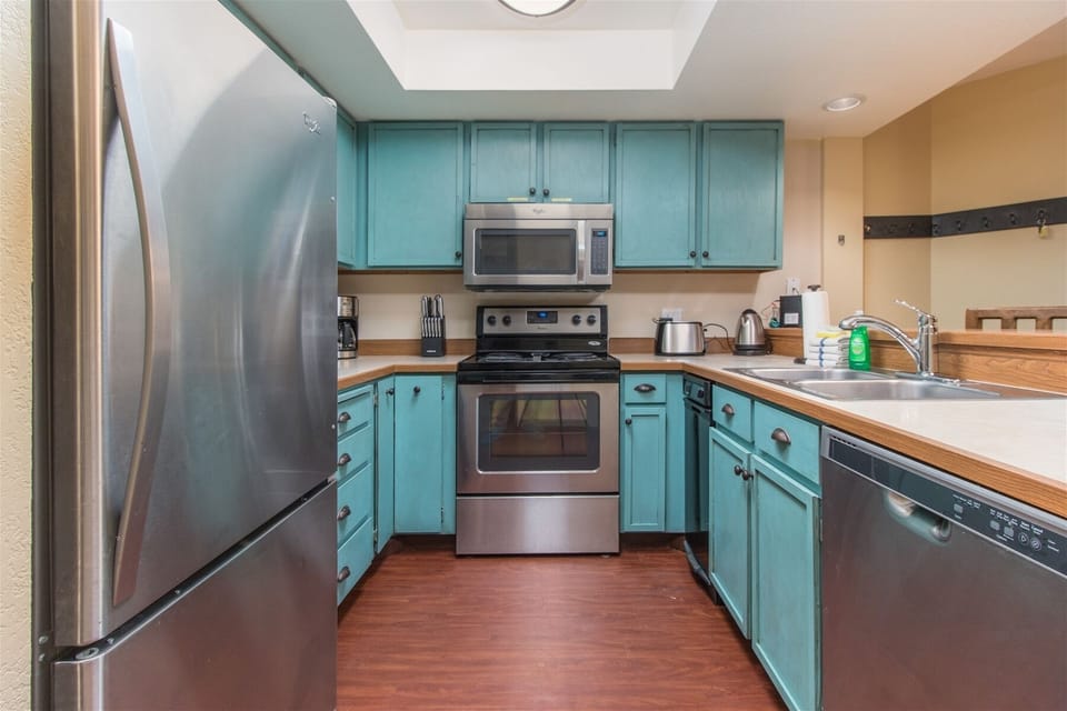 09 - Kitchen
