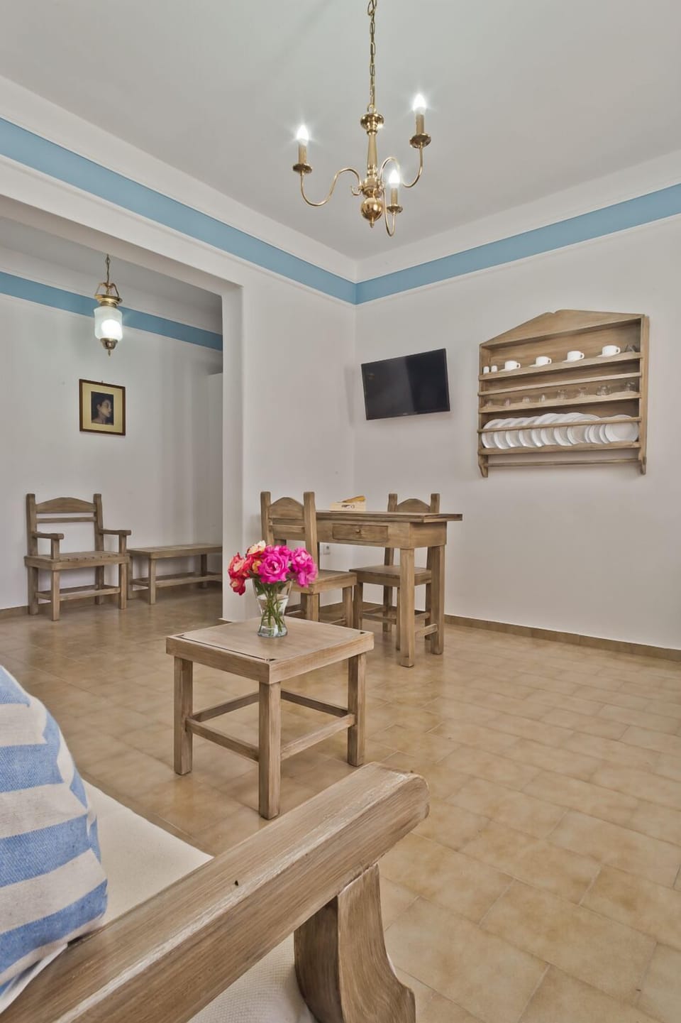 Family Apartment, 1 Bedroom | Living room | 28-inch flat-screen TV with cable channels, TV