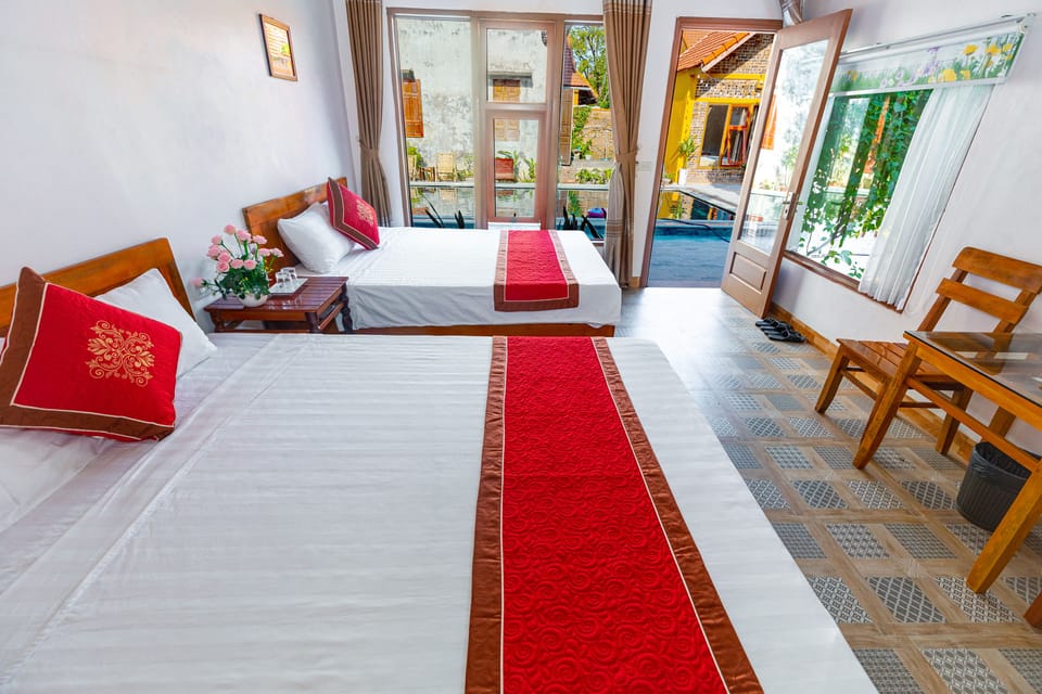 Minibar, desk, free WiFi, bed sheets