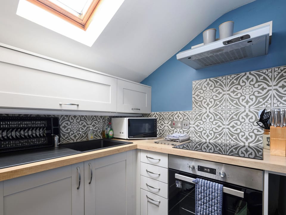 Kitchen | High View - Sandy Barn Cottages, St Breward, Bodmin Moor
