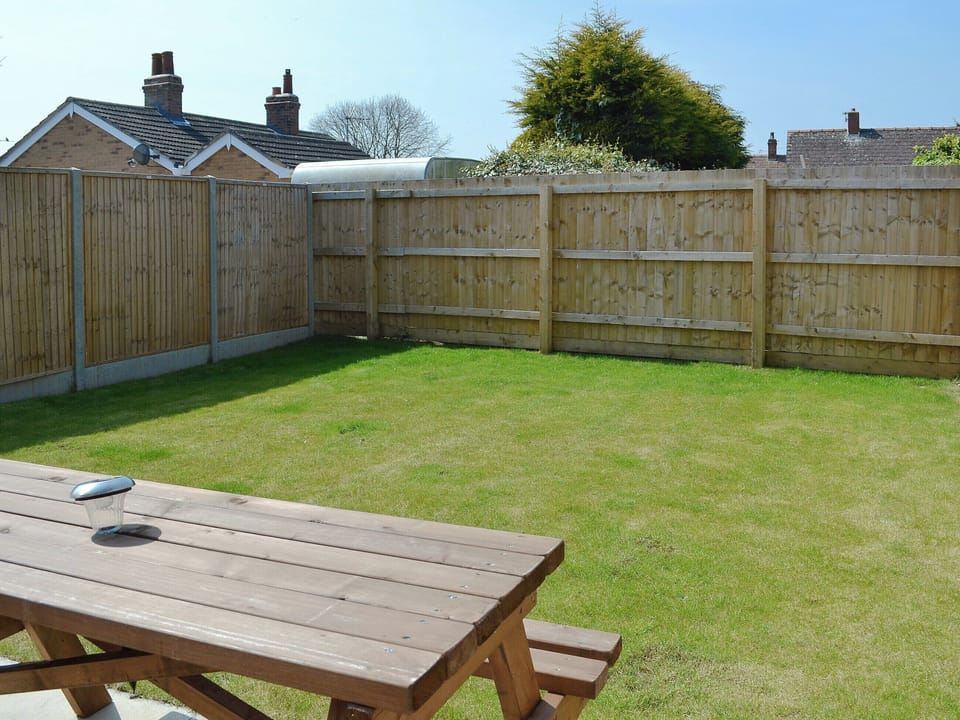 Garden | Coastal Cottages - Sea Shells, Sutton-on-Sea, nr. Mablethorpe
