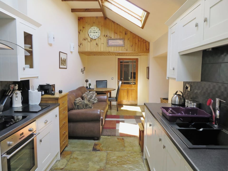Kitchen/diner | Old Brewery Cottage, Ellenabeich, Seil Island