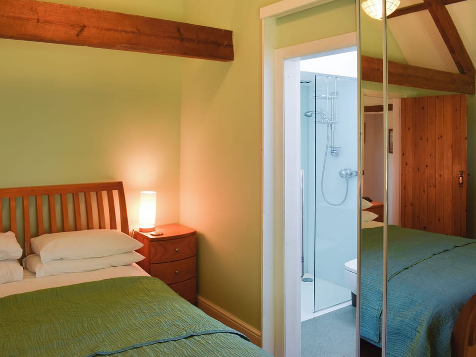 Gorgeous double bedroom with &rsquo;hidden&rsquo; en-suite | The Byre - Millinder House, Westerdale, near Castleton