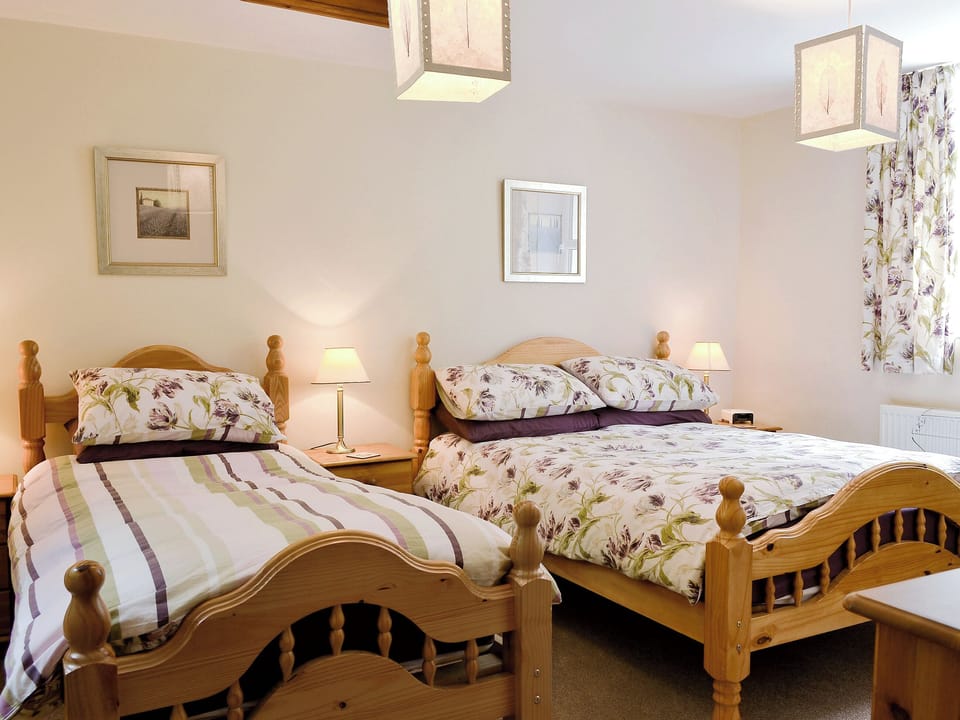 Twin bedroom | Joan&rsquo;s Cottage, Seldom Seen near Thornthwaite