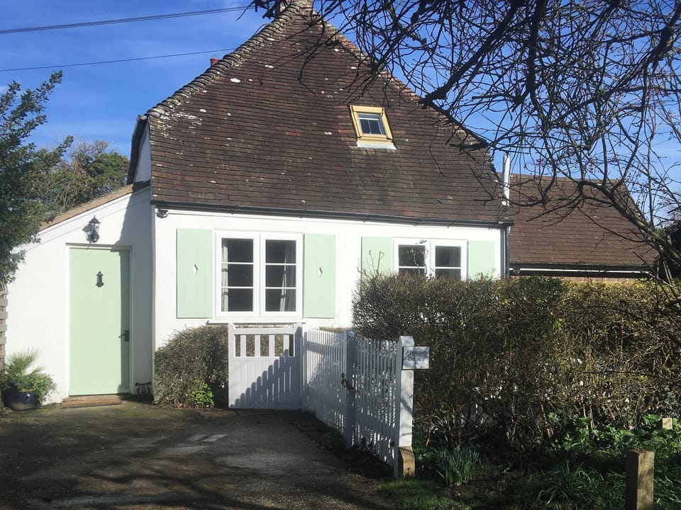 Exterior | Apple Tree Cottage, West Wittering
