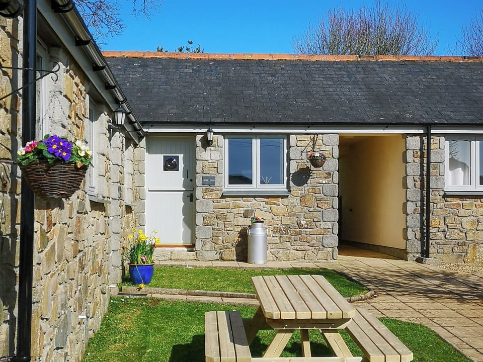 Charming property | Friesian Valley Cottages - Willow - Friesian Valley Cottages , Mawla, near Porthtowan