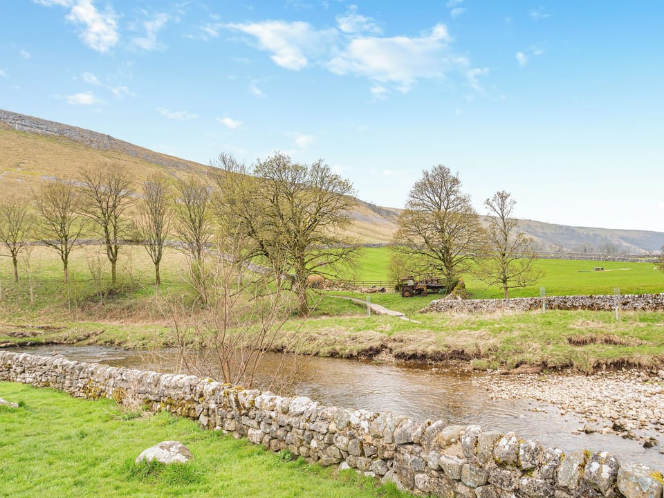 Surrounding area | Victoria Cottage, Kettlewell