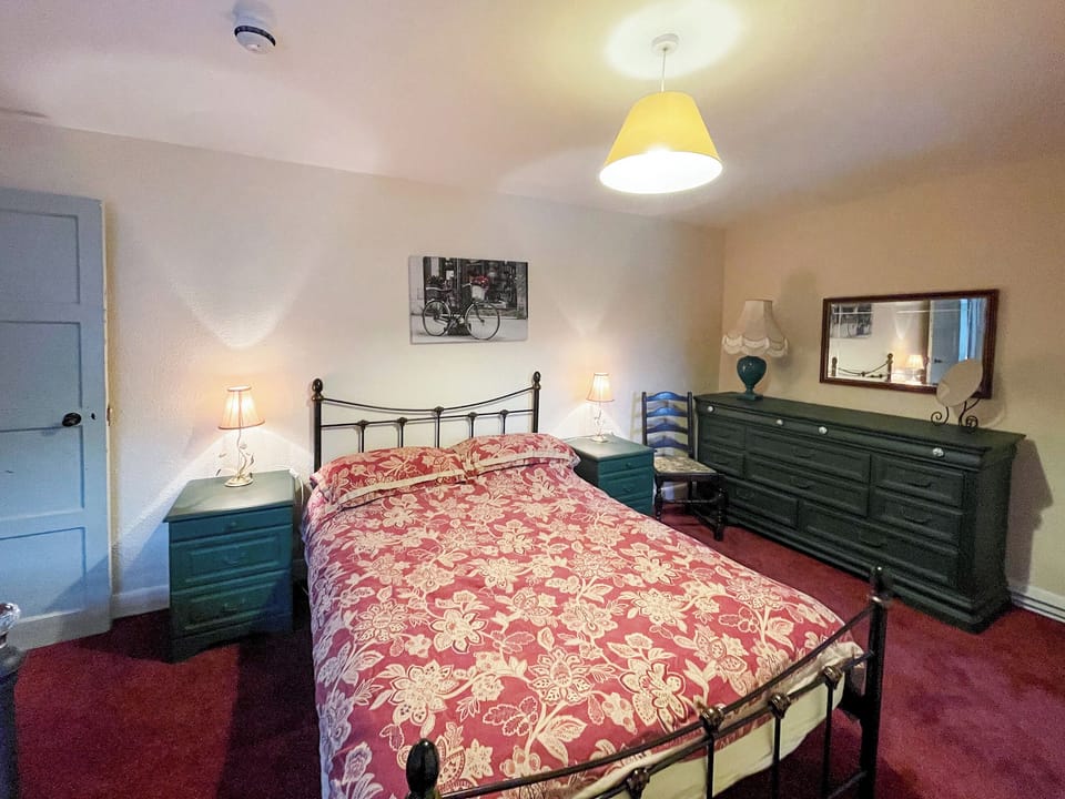 Double bedroom | Duvale Priory - Duvale Cottages, Bampton, near Tiverton