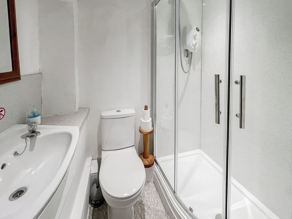 Bathroom | Duvale Priory - Duvale Cottages, Bampton, near Tiverton