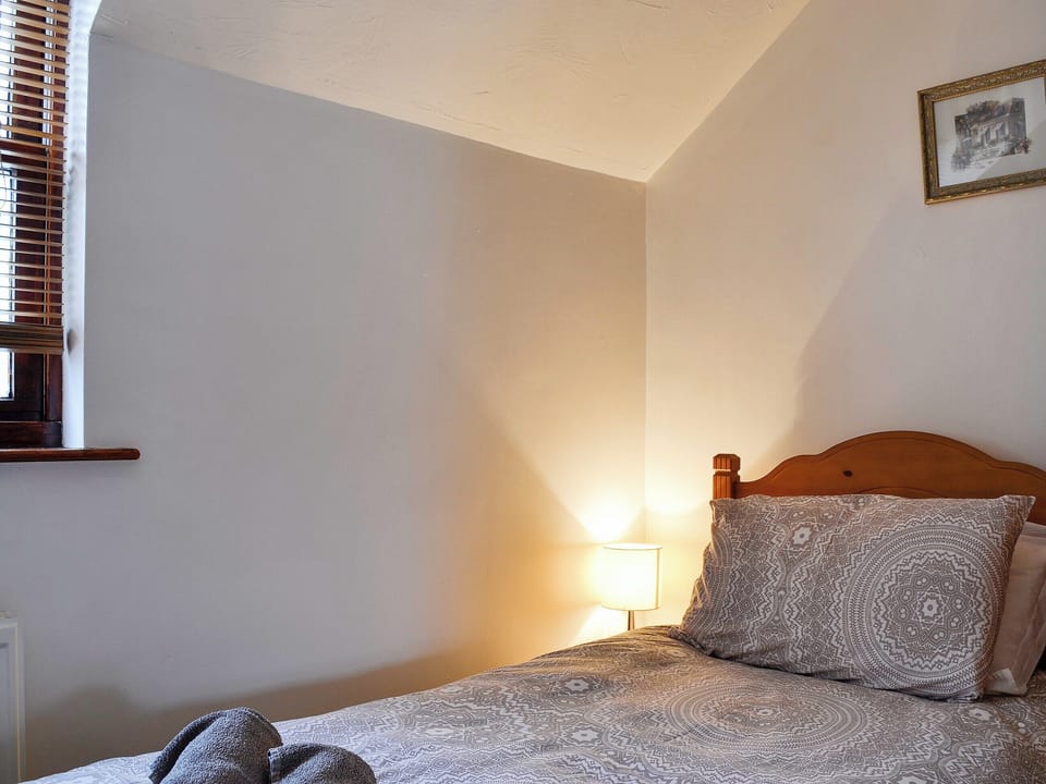 Charming twin bedded room | Inglewood - Twentyman Court, Keswick