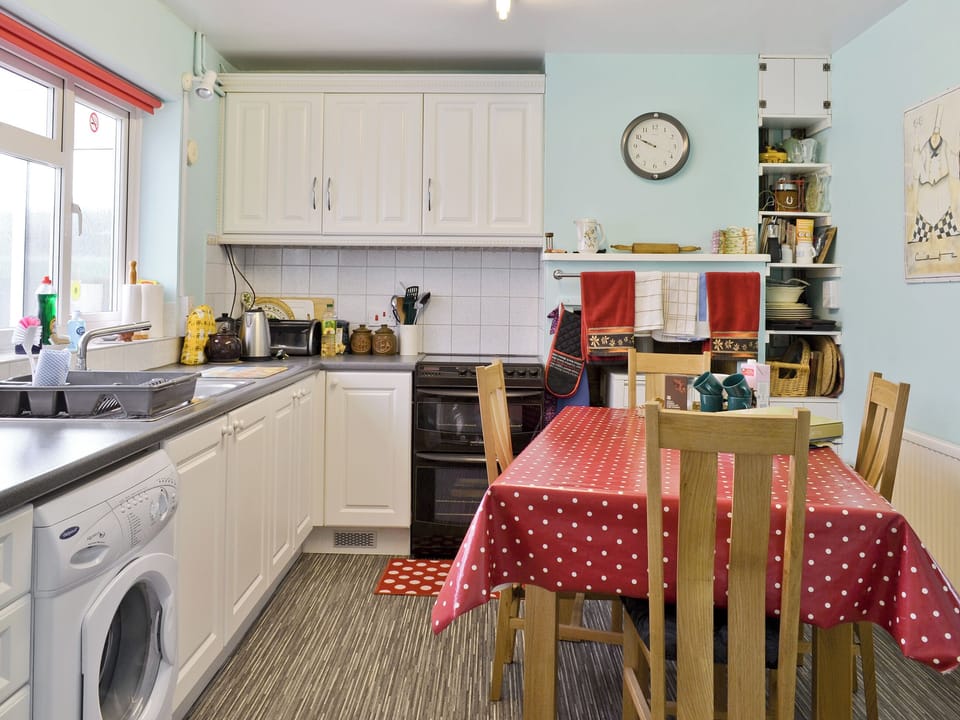 Kitchen/diner | Heath View Cottage, Westleton