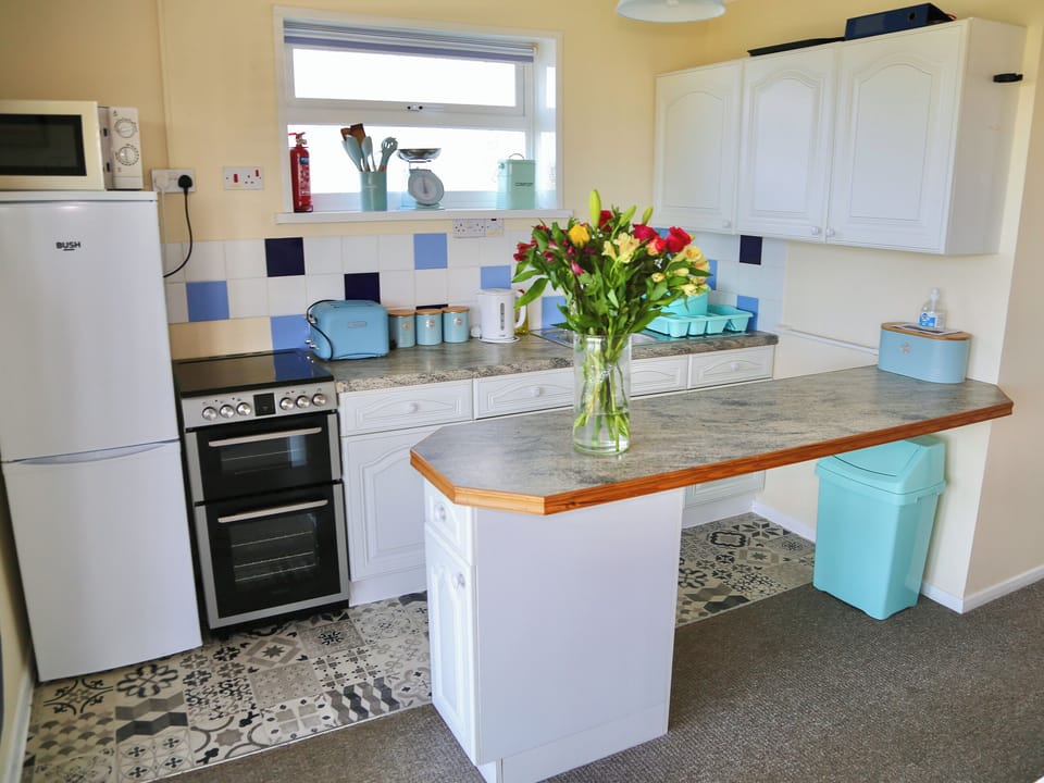 Kitchen | Needles and Winds, Freshwater