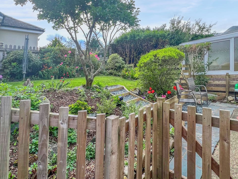 Fenced Garden (dog friendly) | The Rowans, Keswick