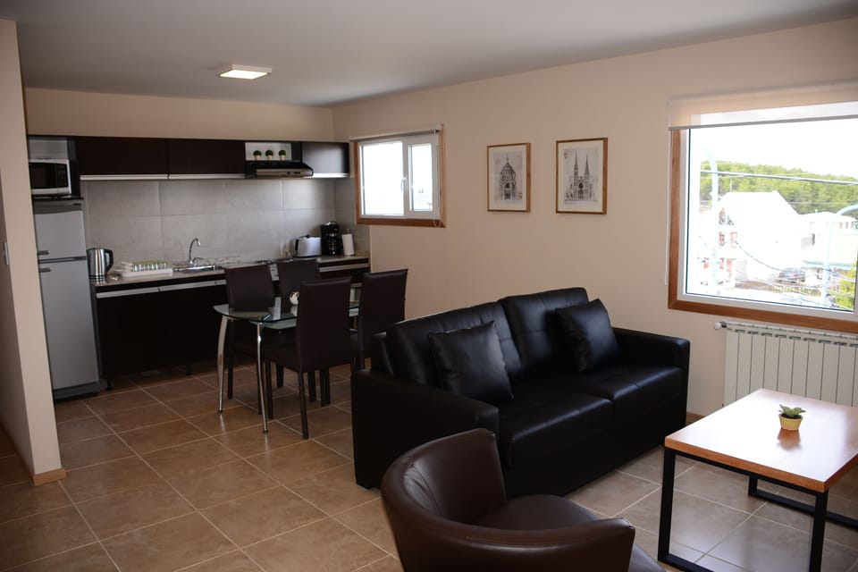 Deluxe Apartment, 1 Queen Bed with Sofa bed, Mountain View | 1 bedroom, desk, free WiFi, bed sheets