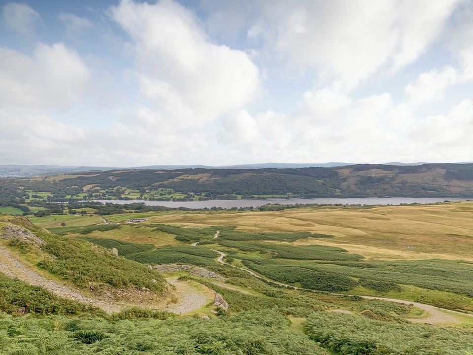 Surrounding area | Combe Cairn, Millom