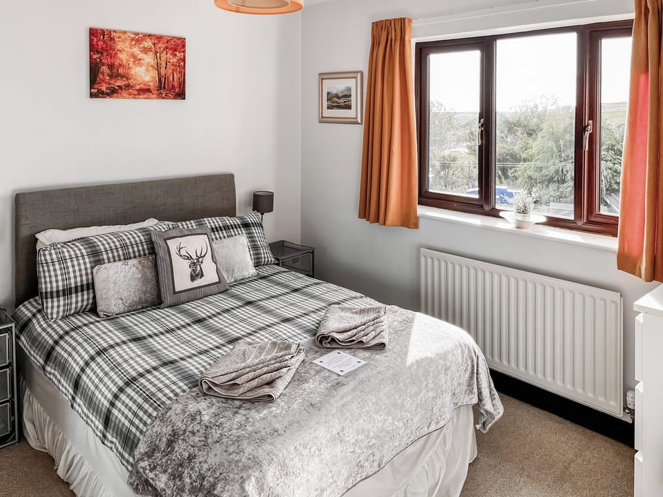 Double bedroom | Combe Cairn, Millom