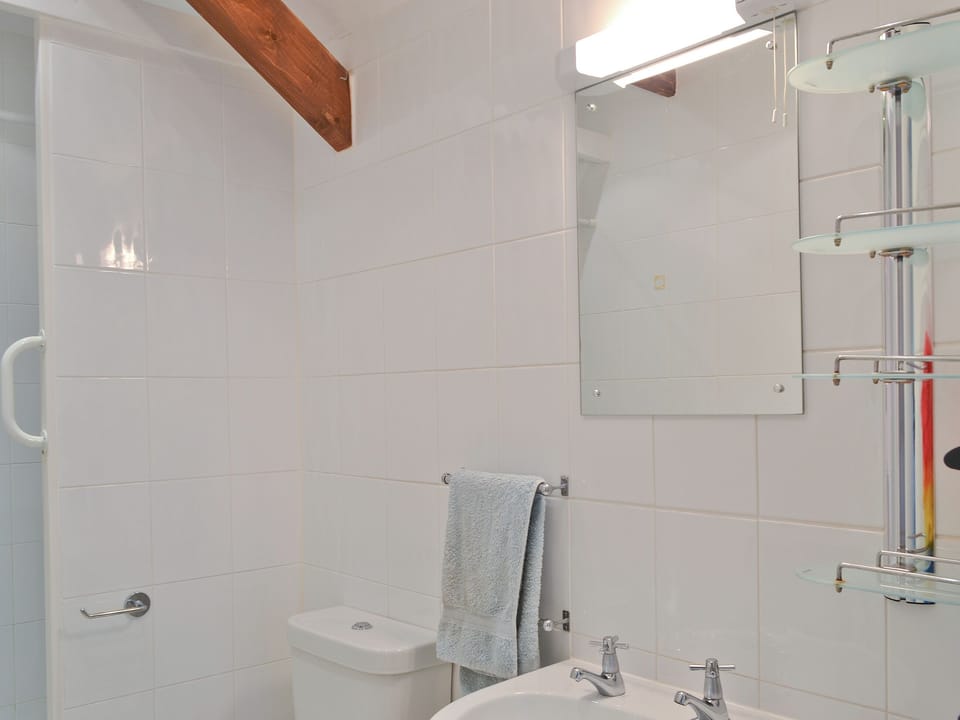 Bathroom | Barrowswood and Strawberry Lodge - Strawberry Lodge, Cheddar