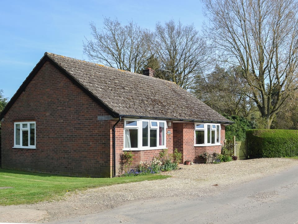 Cosy detached bungalow | Poplar Bungalow, Lyng, near Norwich