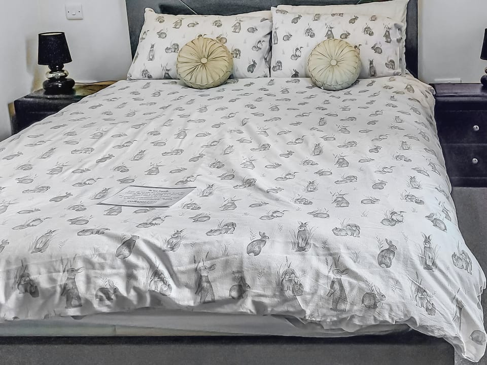 Kingsize bedroom | Cairn View - Birchland, Strachan, near Banchory