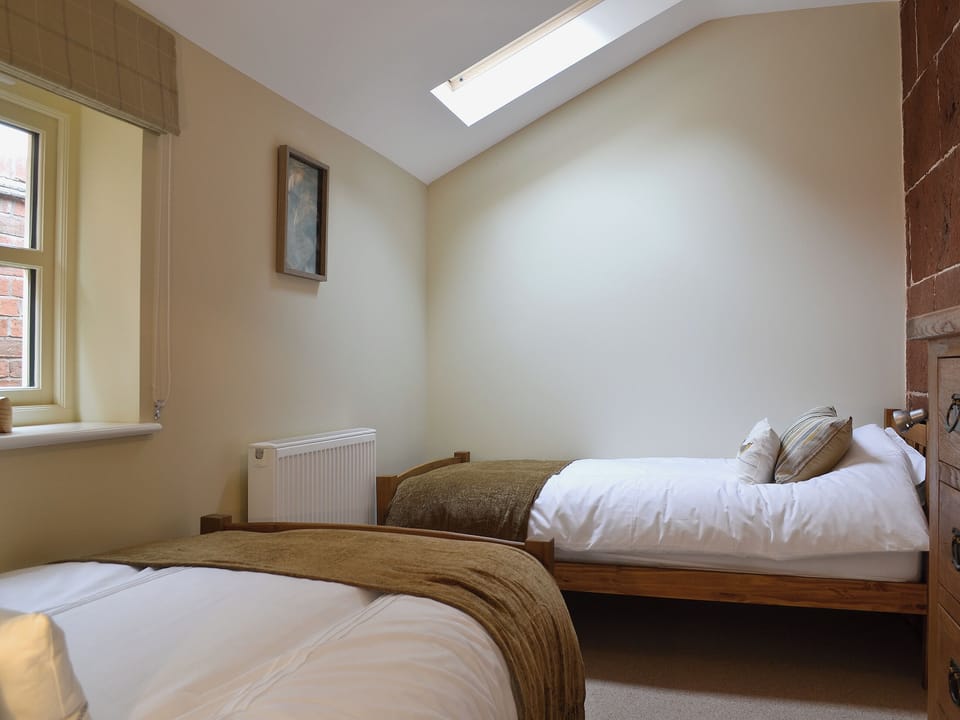 Twin bedroom | Red Lion Lodge, Myddle, nr. Shrewsbury