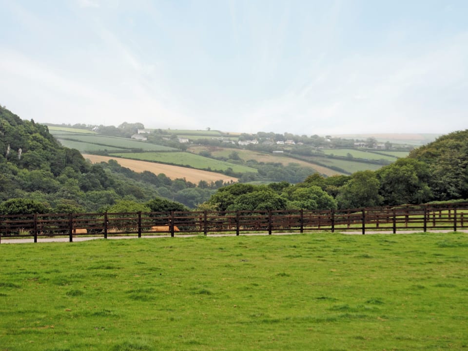Garden | Prideaux Farm Cottages - Prideaux Cottage, St Blazey, nr. Par