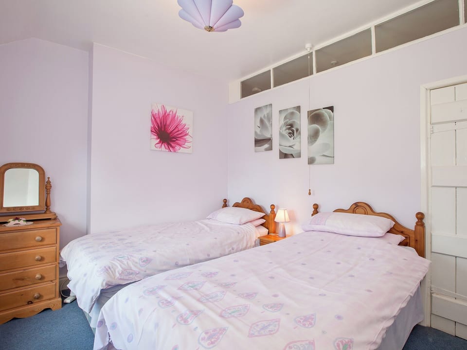 Twin bedroom | Fir Tree Cottage, Chatcull, nr. Eccleshall