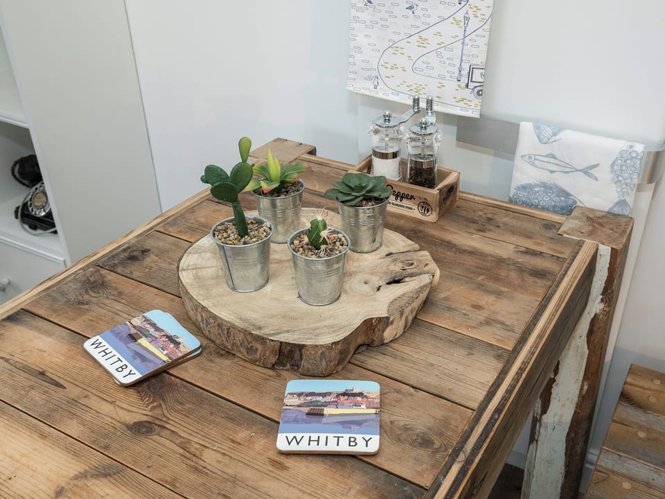 Light and airy twin bedroom | Rose and Crown Yard, Whitby