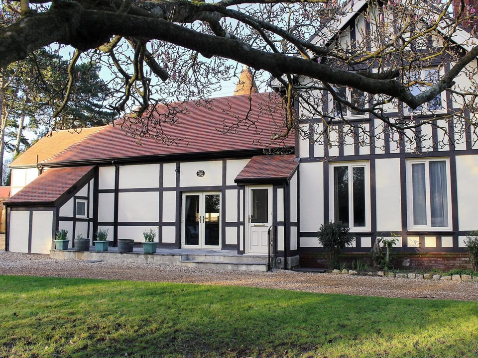 Impressive characterful building | Bodwen Corner Cottage, Wootton Bridge