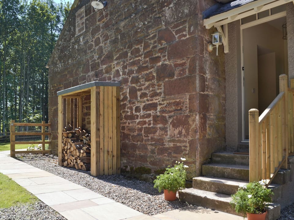 Exterior | Curlew Cottage - Strathisla Farm Cottages, Meigle
