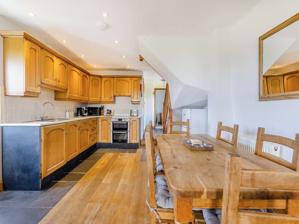 Open plan living space | Smuggler&rsquo;s Retreat - Smuggler&rsquo;s Retreat and Atlantic House, Hartland Point