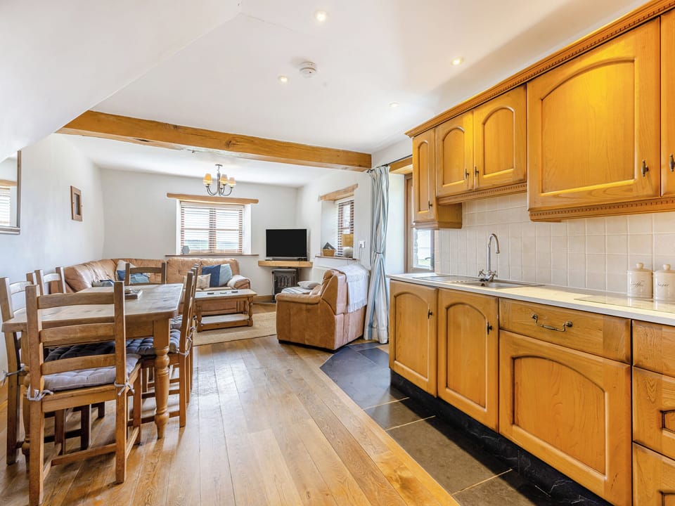 Open plan living space | Smuggler&rsquo;s Retreat - Smuggler&rsquo;s Retreat and Atlantic House, Hartland Point