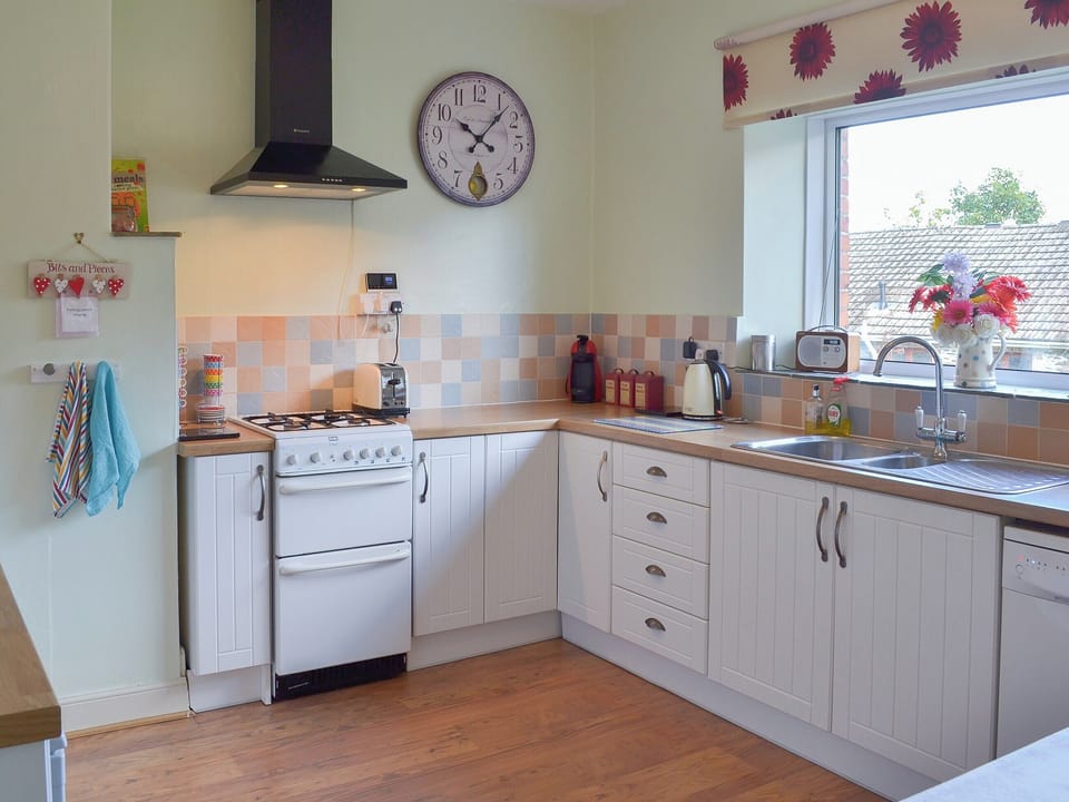 Well-fitted and well-equipped kitchen | Lavender Cottage, Buckfastleigh