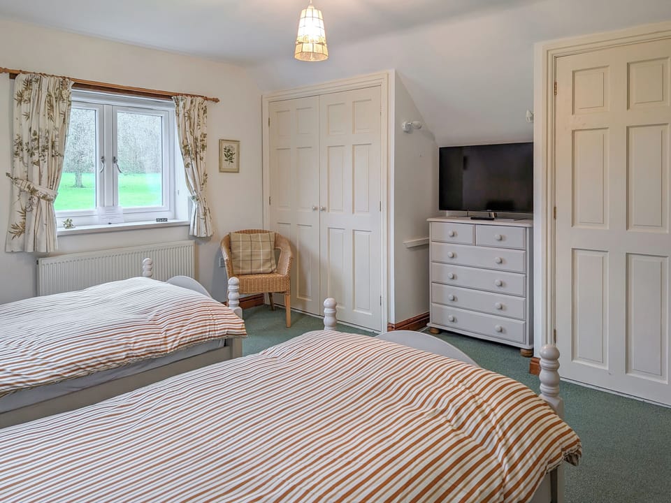 Charming twin bedroom | Howards End, Middleton-on-the-Hill, near Leominster
