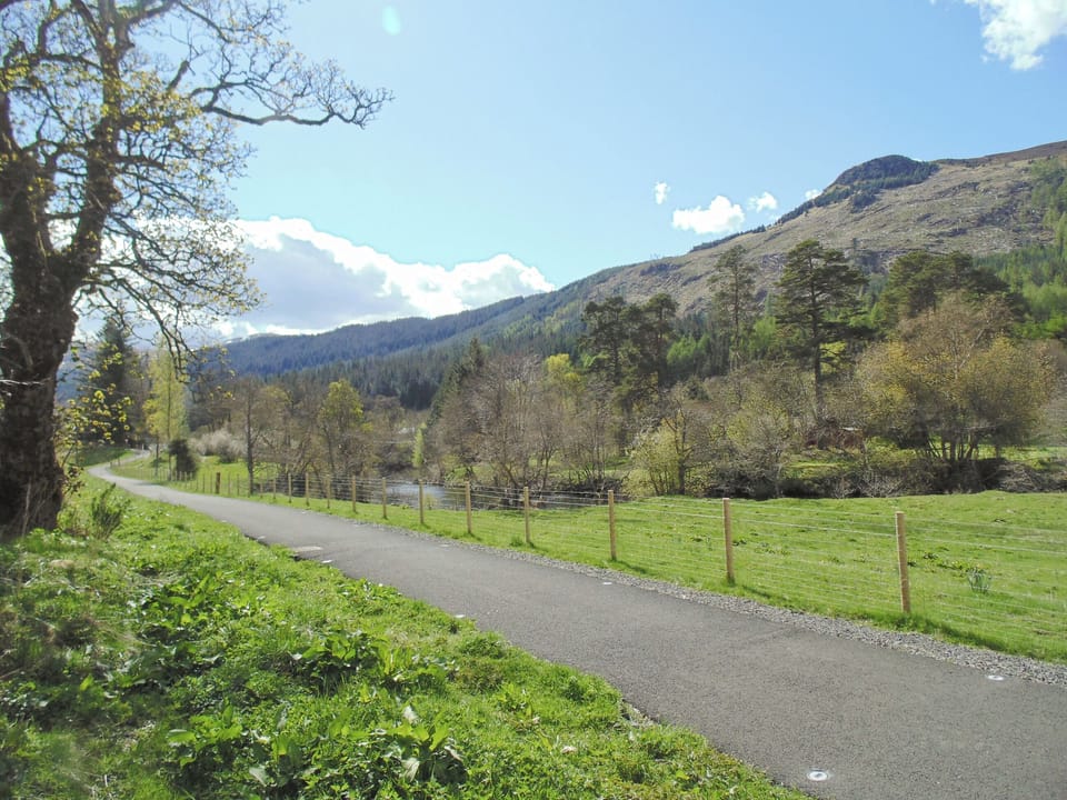 Surrounding area | Craigdarroch Cottage, Strathyre near Callander