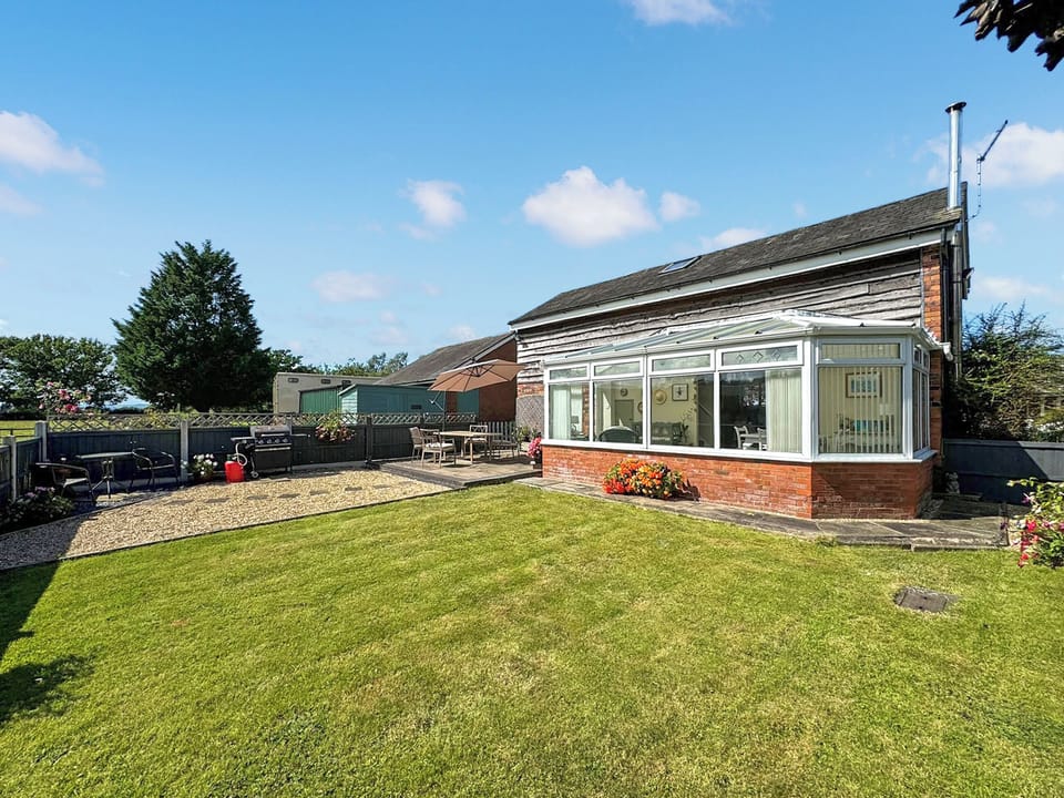 Exterior | Broadoak Barn, Ellesmere