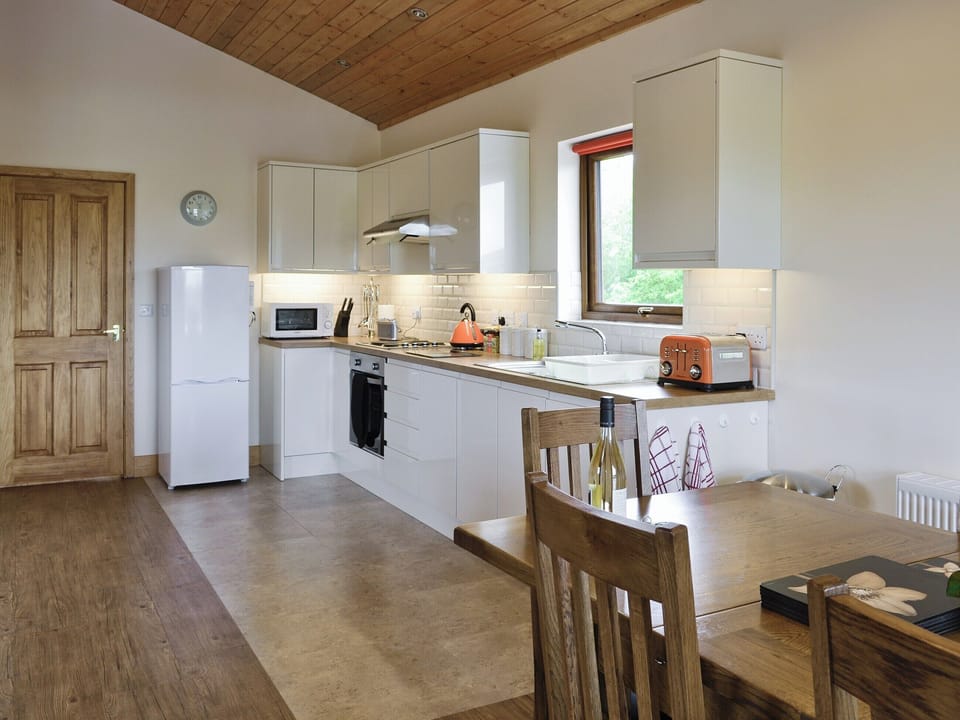 Open plan living/dining room/kitchen | Faulkers Lakes - Willow Lodge, Burgh le Marsh, nr. Skegness