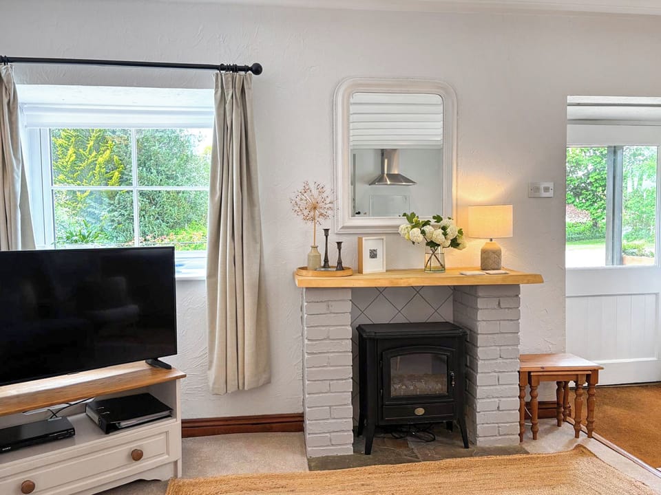 Living area | Wheatsheaf Cottage - Granary Farm Cottages, Sawdon, near Scarborough