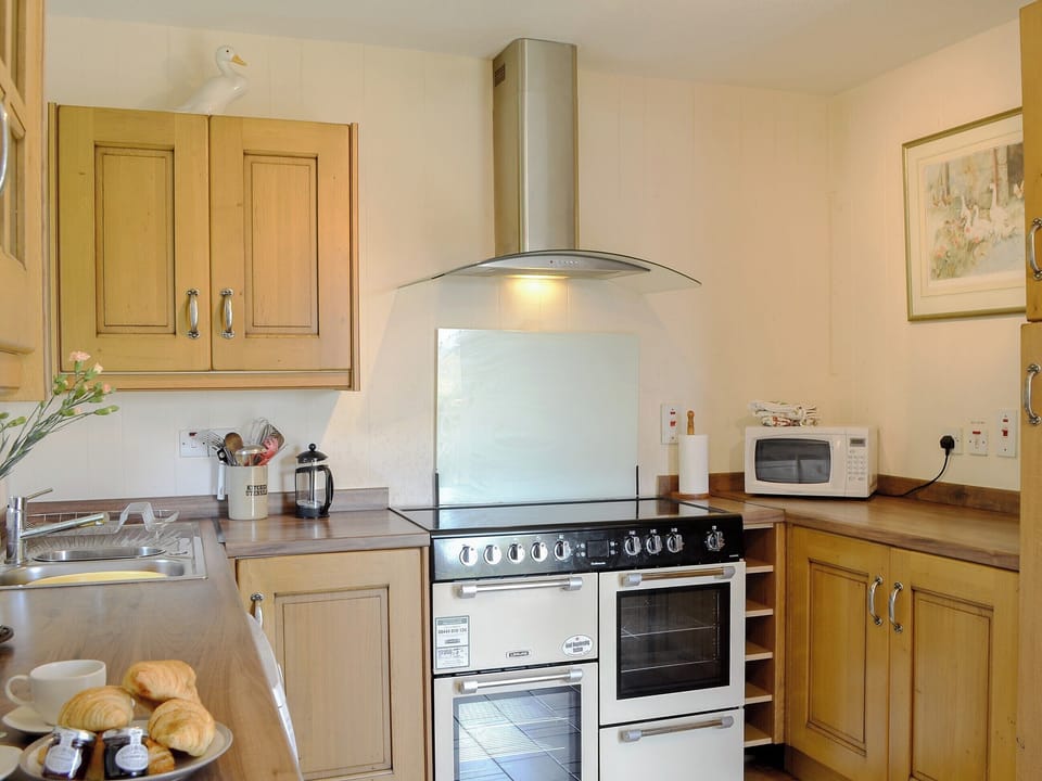 Well equipped kitchen | Dalvanie Mill, Folda, Glenisla