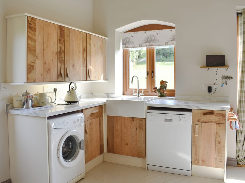 Well equipped kitchen | Fossils&rsquo; End, Chickerell, near Weymouth