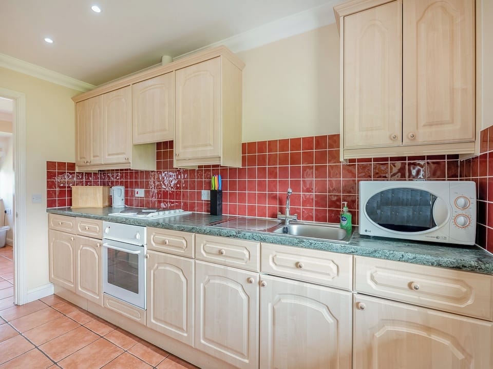 Kitchen/diner | Apple Tree Cottage - Linley Farm Cottages, St Osyth